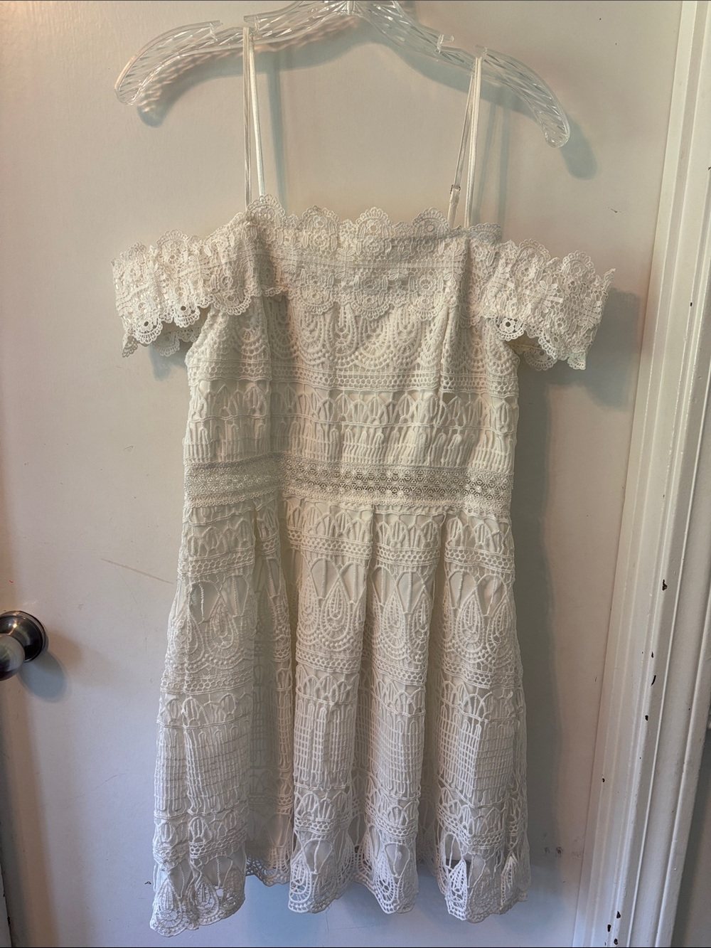 Francesca's Collections White Off-Shoulder Lace Midi Dress